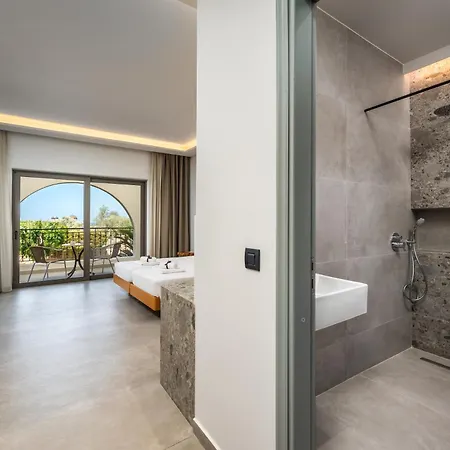 Aparthotel Celestial Lindos Suites 3*