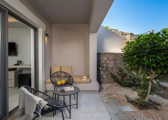 Celestial Lindos Suites 4*